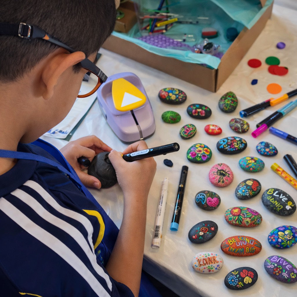 ورشة عمل فنون الحجر للأطفال من سن 4 إلى 7 سنوات